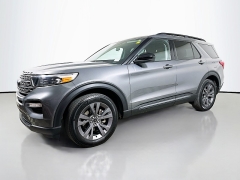 Used 2023  Ford Explorer XLT 4WD at Dutro Auto near Zanesville&comma; OH