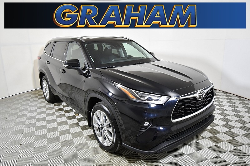 Used 2023  Toyota Highlander Limited AWD at Graham Auto Mall near Mansfield, OH
