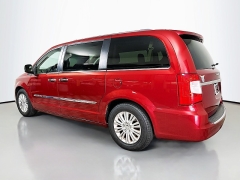 Used 2013  Chrysler Town & Country 4d Wagon Limited at Graham Auto Mall near Mansfield&comma; OH