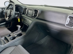 Used 2018  Kia Sportage 4d SUV FWD LX w&sol;Popular Pkg at Dutro Auto near Zanesville&comma; OH