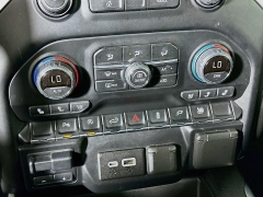 Used 2019  Chevrolet Silverado 1500 4WD Crew Cab LTZ at Graham Auto Mall near Mansfield&comma; OH