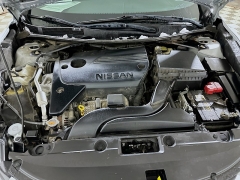 Used 2017  Nissan Altima 4d Sedan 2&period;5L SV at Dutro Auto near Zanesville&comma; OH