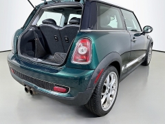 Used 2007  MINI Cooper Hardtop 2dr Cpe S at Dutro Auto near Zanesville&comma; OH