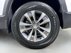 New 2026  Chevrolet Equinox FWD 4dr LT w&sol;1LT at Dutro Auto near Zanesville&comma; OH