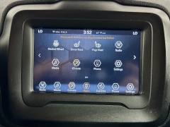 Used 2020  Jeep Renegade 4d SUV 4WD Latitude at Dutro Auto near Zanesville&comma; OH