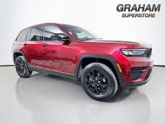  2024 Jeep Grand Cherokee Altitude 4x4 at Dutro Auto near Zanesville&comma; OH