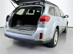 Used 2013  Subaru Outback 4d SUV i Premium CVT at Graham Auto Mall near Mansfield&comma; OH