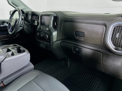 Used 2021  Chevrolet Silverado 1500 4WD Crew Cab 147" LT at Dutro Auto near Zanesville&comma; OH