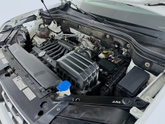 Used 2019  Volkswagen Atlas 4d SUV 3&period;6L SE Technology 4motion at Dutro Auto near Zanesville&comma; OH