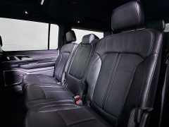 Used 2022  Jeep Wagoneer Series II 4x4 at Dutro Auto near Zanesville&comma; OH