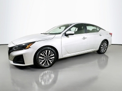 Used 2023  Nissan Altima 2.5 SV Sedan at Dutro Auto near Zanesville, OH