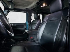 Used 2020  Jeep Wrangler Unlimited 4d SUV 4WD Sahara at Dutro Auto near Zanesville&comma; OH