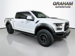  2017 Ford F-150 4WD SuperCrew Raptor at Dutro Auto near Zanesville&comma; OH