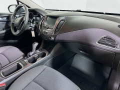 Used 2016  Chevrolet Cruze 4d Sedan LT Auto at Dutro Auto near Zanesville&comma; OH