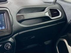 Used 2020  Jeep Renegade 4d SUV 4WD Latitude at Dutro Auto near Zanesville&comma; OH