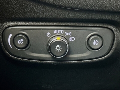 Used 2021  Chevrolet Equinox FWD 4dr Premier at Graham Auto Mall near Mansfield, OH