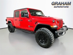 2022 Jeep Gladiator Sport S 4x4 at Dutro Auto near Zanesville&comma; OH