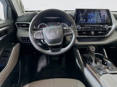 Used 2022  Toyota Highlander Platinum AWD at Graham Auto Mall near Mansfield, OH