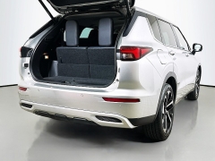 Used 2023  Mitsubishi Outlander SE FWD at Graham Auto Mall near Mansfield, OH