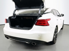 Used 2017  Nissan Maxima 4d Sedan SR at Graham Auto Mall near Mansfield, OH