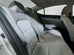 Used 2017  Hyundai Elantra 4d Sedan SE Auto at Graham Auto Mall near Mansfield&comma; OH