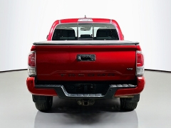 Used 2020  Toyota Tacoma 4WD Double Cab TRD Sport Auto at Dutro Auto near Zanesville&comma; OH