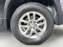 Used 2022  Chevrolet Traverse AWD 4dr LS w/1LS at Graham Auto Mall near Mansfield, OH