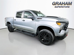 Used 2023  Chevrolet Silverado 1500 4WD Crew Cab 147" Custom Trail Boss at Graham Auto Mall near Mansfield&comma; OH