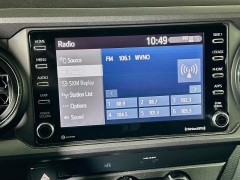 Used 2020  Toyota Tacoma 4WD Double Cab TRD Off-Road Auto at Dutro Auto near Zanesville&comma; OH