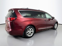 Used 2019  Chrysler Pacifica 4d Wagon Touring L at Dutro Auto near Zanesville&comma; OH