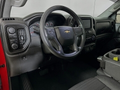 Used 2022  Chevrolet Silverado 1500 4WD Crew Cab 147" Custom at Graham Auto Mall near Mansfield&comma; OH
