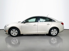 Used 2012  Chevrolet Cruze 4d Sedan LS at Dutro Auto near Zanesville&comma; OH