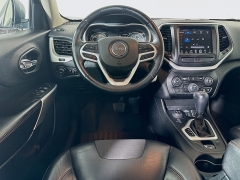 Used 2017  Jeep Cherokee 4d SUV 4WD Trailhawk I4 at Dutro Auto near Zanesville&comma; OH