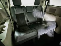 Used 2019  Dodge Grand Caravan 4d Wagon SXT at Dutro Auto near Zanesville&comma; OH