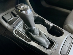 Used 2017  Chevrolet Cruze 4d Hatchback LT Auto at Dutro Auto near Zanesville&comma; OH