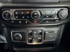 Used 2022  Jeep Gladiator Sport S 4x4 at Dutro Auto near Zanesville&comma; OH