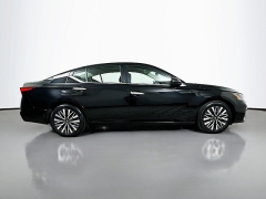 Used 2024  Nissan Altima 2&period;5 SV Sedan at Dutro Auto near Zanesville&comma; OH