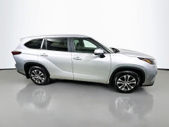 Used 2023  Toyota Highlander Hybrid XLE AWD at Graham Auto Mall near Mansfield, OH