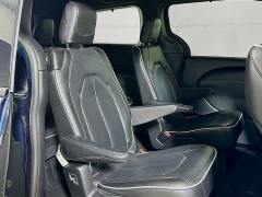 Used 2025  Chrysler Pacifica Limited FWD at Graham Auto Mall near Mansfield&comma; OH