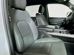 Used 2019  Ram 1500 4WD Crew Cab Big Horn&sol;Lone Star at Dutro Auto near Zanesville&comma; OH