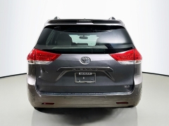 Used 2014 Toyota Sienna 4d Wagon XLE w/Auto Access Seat at Dutro Auto near Zanesville, OH