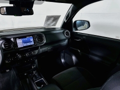 Used 2020  Toyota Tacoma 4WD Double Cab TRD Off-Road Auto at Dutro Auto near Zanesville&comma; OH