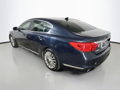 Used 2015  Kia K900 4d Sedan Luxury at Graham Auto Mall near Mansfield&comma; OH