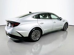 Used 2025  Hyundai Sonata Hybrid SEL FWD at Dutro Auto near Zanesville&comma; OH