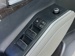 Used 2022  Toyota Highlander Platinum AWD at Graham Auto Mall near Mansfield, OH