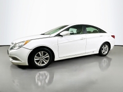 Used 2013  Hyundai Sonata 4d Sedan GLS at Dutro Auto near Zanesville, OH