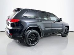 Used 2021  Jeep Grand Cherokee Laredo X 4x4 at Dutro Auto near Zanesville, OH