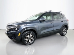 Used 2021  Kia Seltos 4d SUV AWD EX at Graham Auto Mall near Mansfield&comma; OH