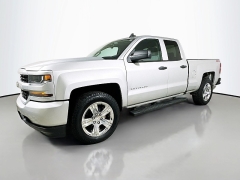 Used 2019  Chevrolet Silverado 1500 Legacy 4WD Double Cab Custom at Dutro Auto near Zanesville&comma; OH