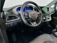 Used 2021  Chrysler Pacifica Touring L AWD at Dutro Auto near Zanesville&comma; OH